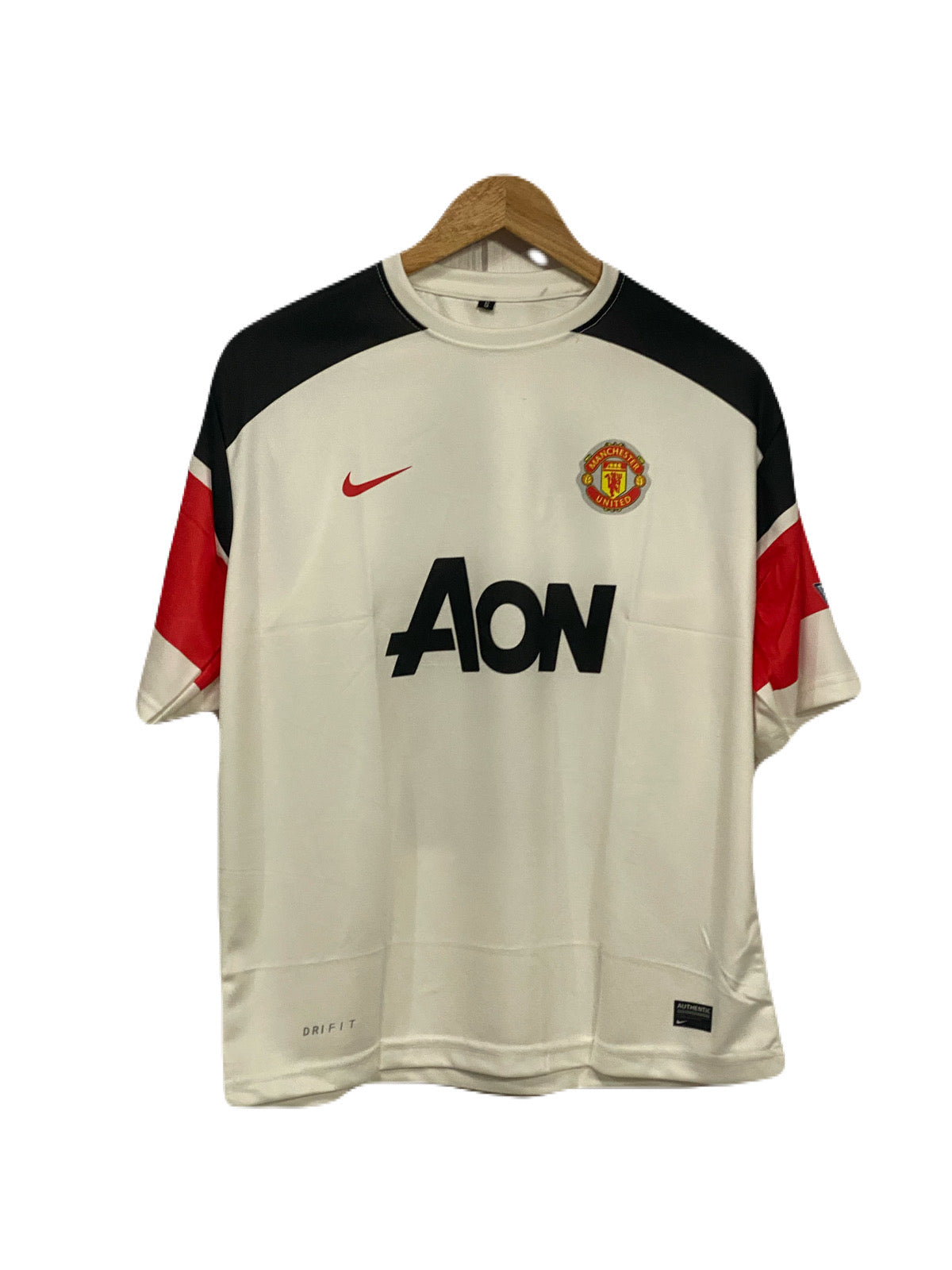Manchester United 2010-11 kit Giggs Five sleeve - P214 - Ms Retro Store
