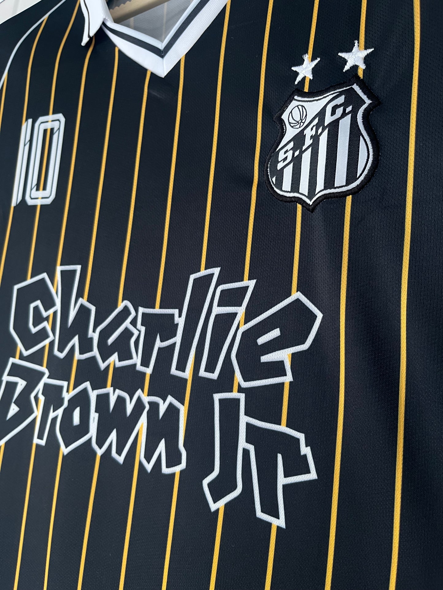 Santos Charlie Brown Black Neymar Five Sleeve - P1212 Ms Retro Store