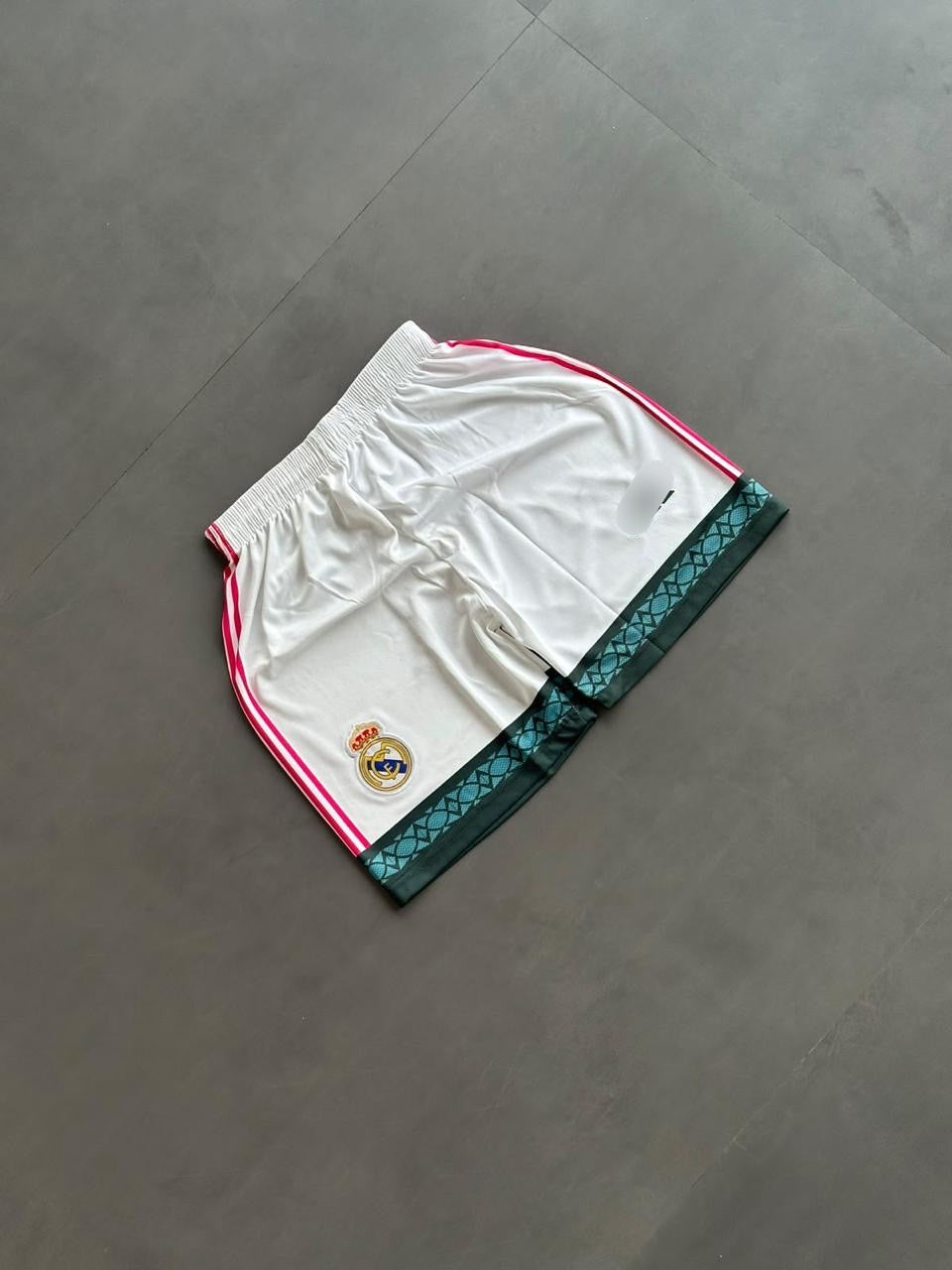 Real madrid 2026-27 home Kit shorts - P2810