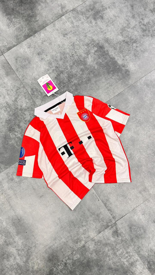 Bayern Munich 2010 Home Kit Robben Five Sleeve - P927 Ms Retro Store