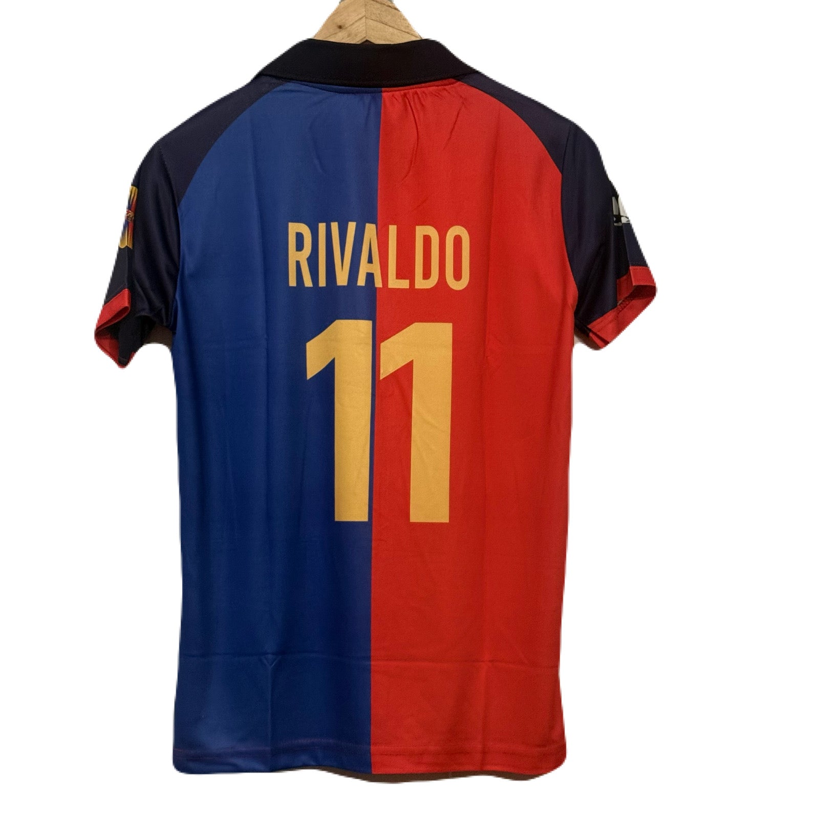【正規品】バルセロナ 1999年記念シャツ RIVALDO 11 L パッチあり Rivaldo 11 x Barcelona Home 1899/99 Classic Retro – The Football