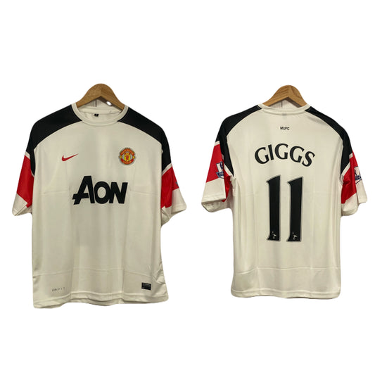 Manchester United 2010-11 kit Giggs Five sleeve - P214 - Ms Retro Store