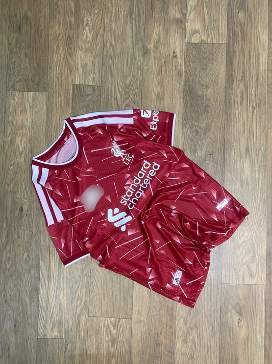 Liverpool player version 2026/27 home kit half sleeve  - P2494