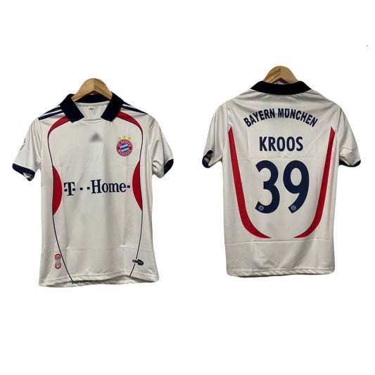 Bayern munich 2006-07 Away kit Kroos Half sleeve P512 - Ms Retro store