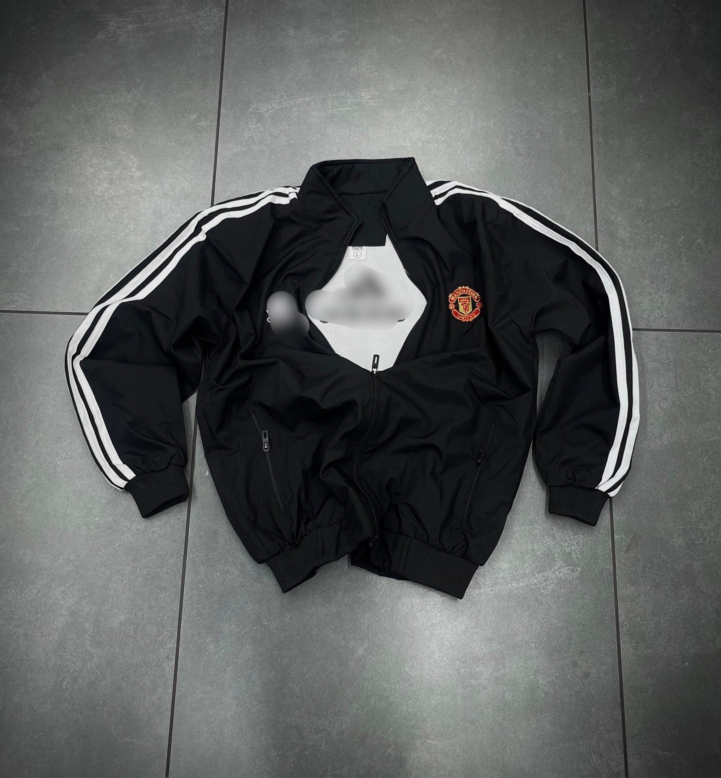 Manchester United  track jacket Black colour full sleeve zip type - P1574 Ms retro store