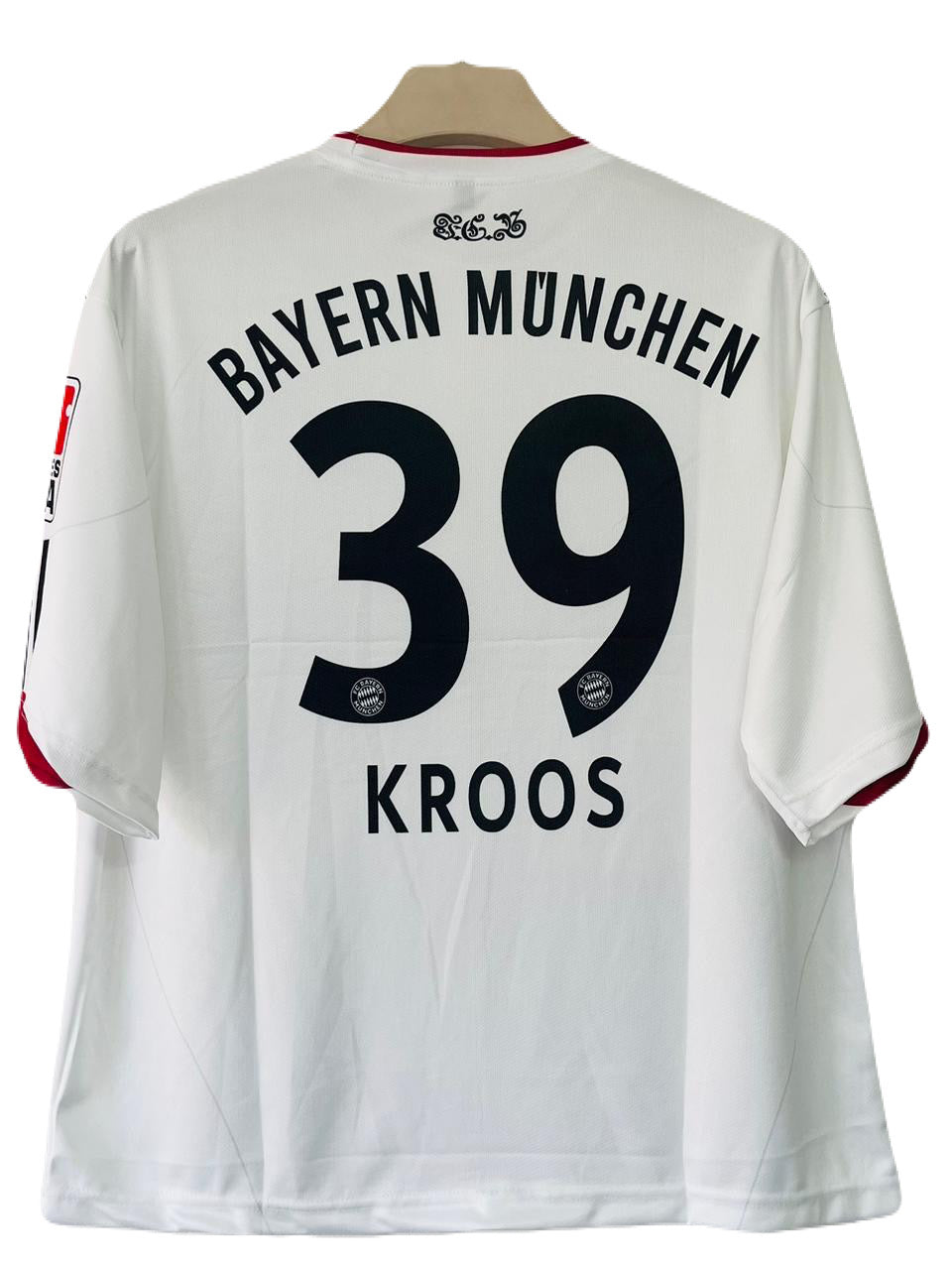 Bayern Munich 2010-11 Away kit Kroos Five Sleeve - Ms Retro Store