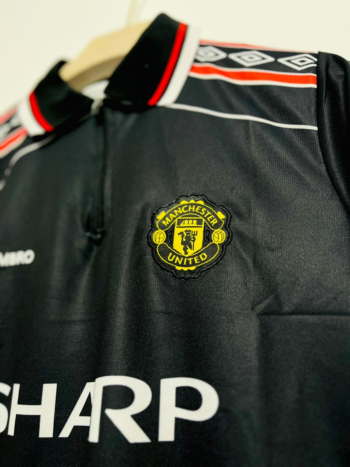Manchester United 1998-99 Beckham Zip Half sleeve - Ms Retro